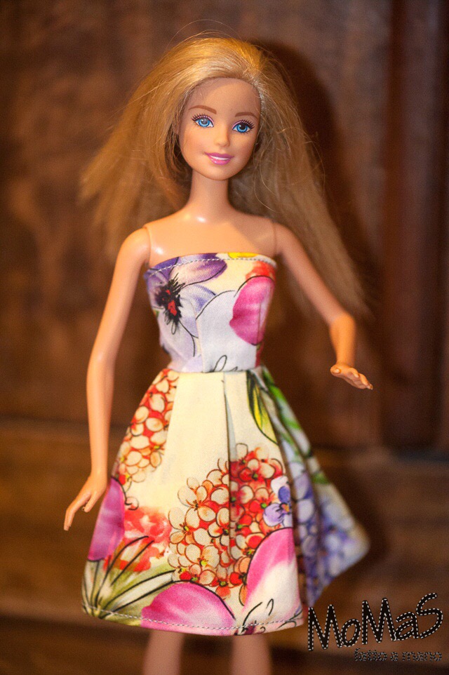 Vestiti per Barbie – MoMas cucito